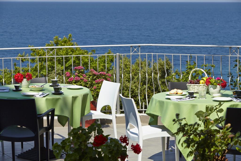 Hotel Alkyonis Platamonas Exterior photo